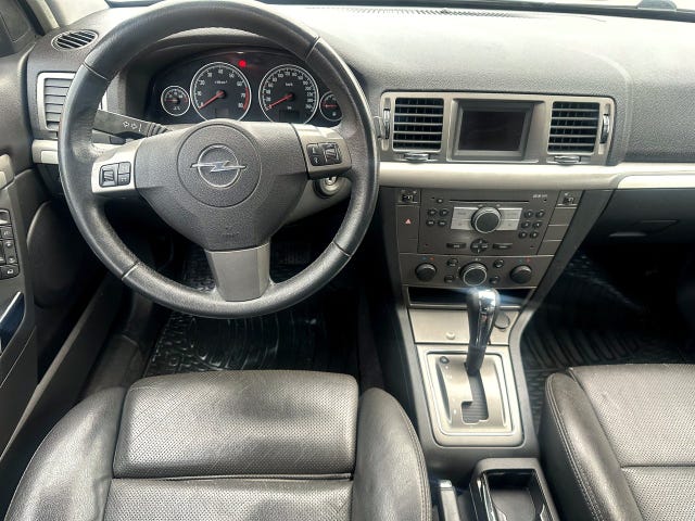Opel Vectra — bild 9 av 12