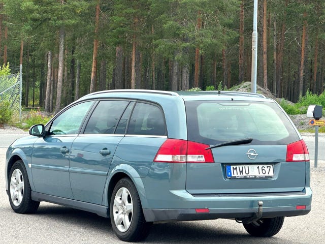 Opel Vectra — bild 8 av 12