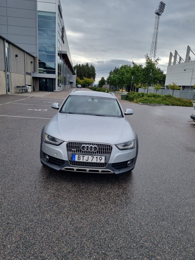 Audi A4 allroad 2014