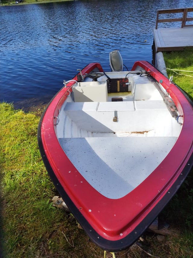 Crescent 500 med 35 hk Evinrude.