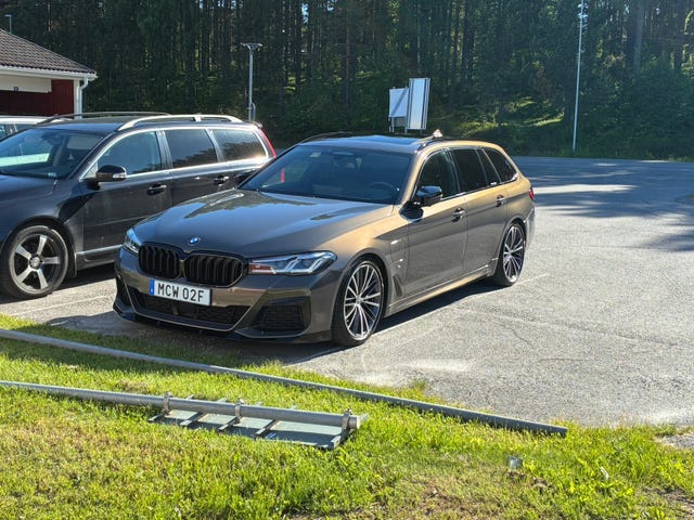 BMW 530e 2021