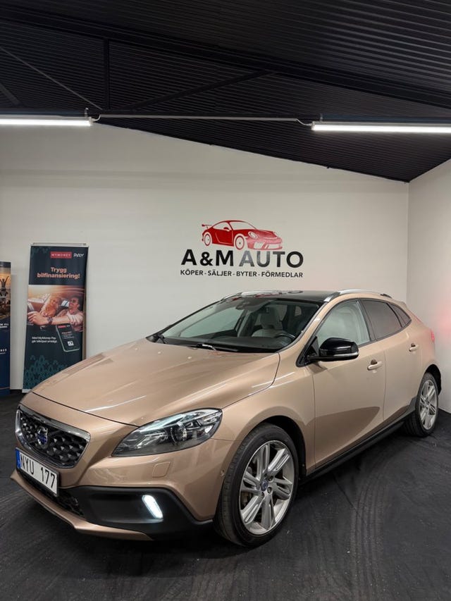 Volvo V40 Cross Country 2014