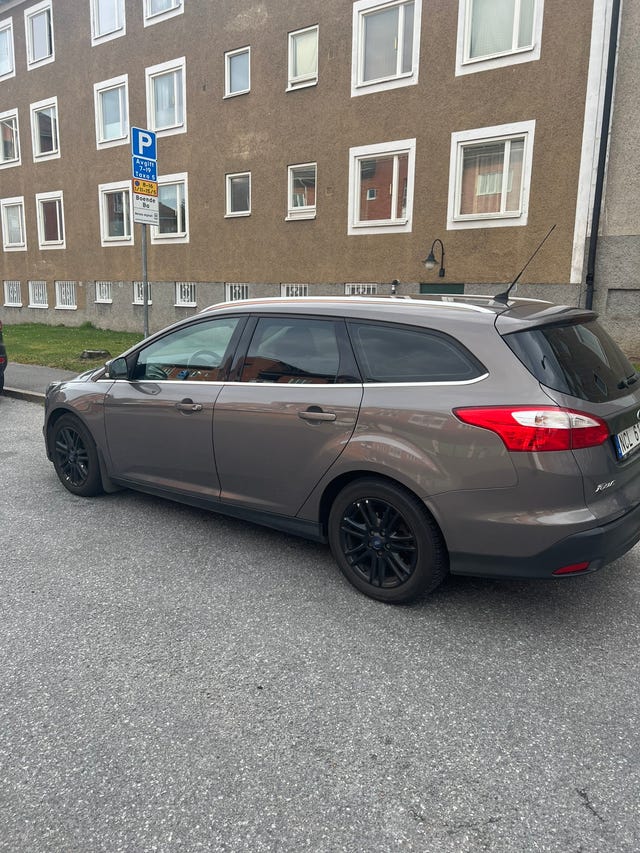Ford Focus 2013 – bild 2
