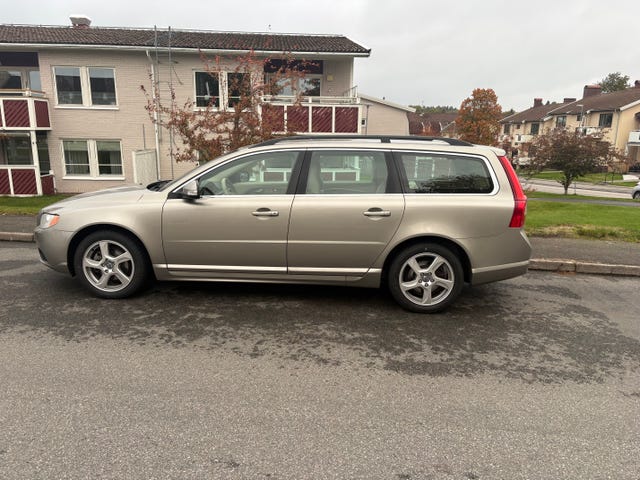 Volvo V70 2011 – bild 2