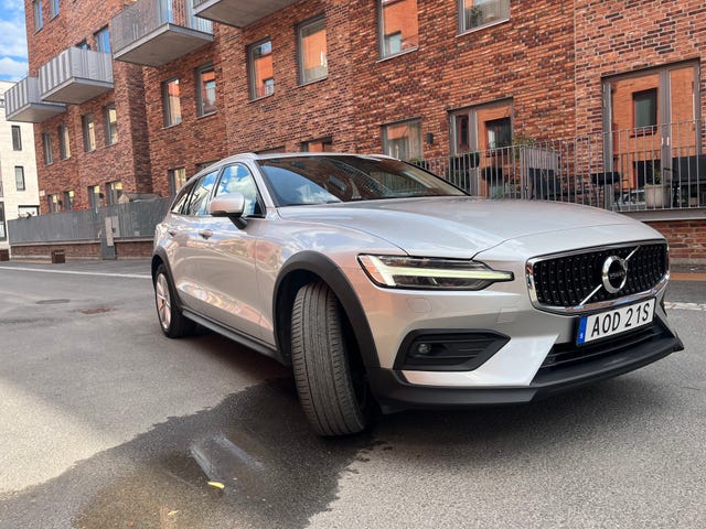 Volvo V60 Cross Country 2021 – bild 3