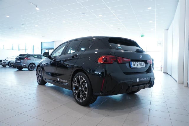 BMW 120 2026 – bild 4
