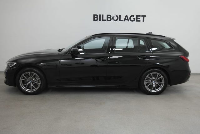 BMW 330e 2021 – bild 3