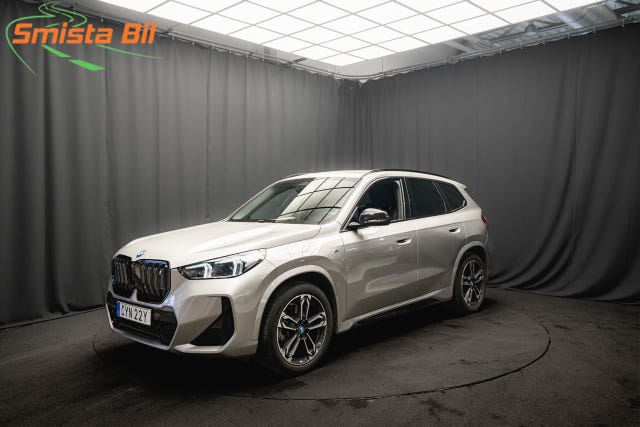 BMW iX1 2024