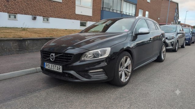 Volvo V60 Cross Country 2016