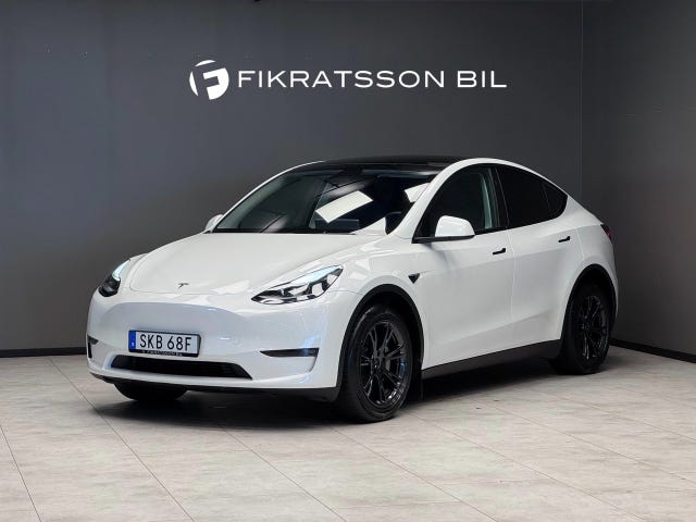 Tesla Model Y 2025