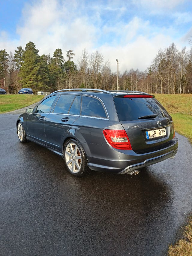 Mercedes-Benz C300 2012