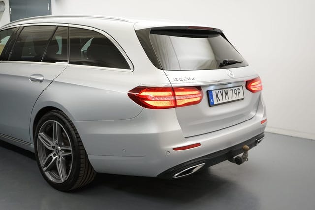 Mercedes-Benz E220 2019 – bild 3
