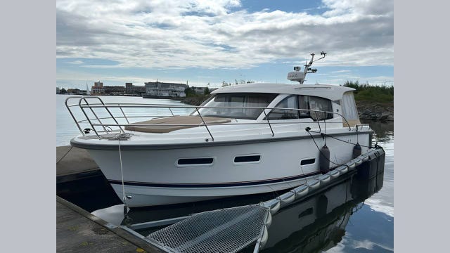 Nimbus 305 Coupe