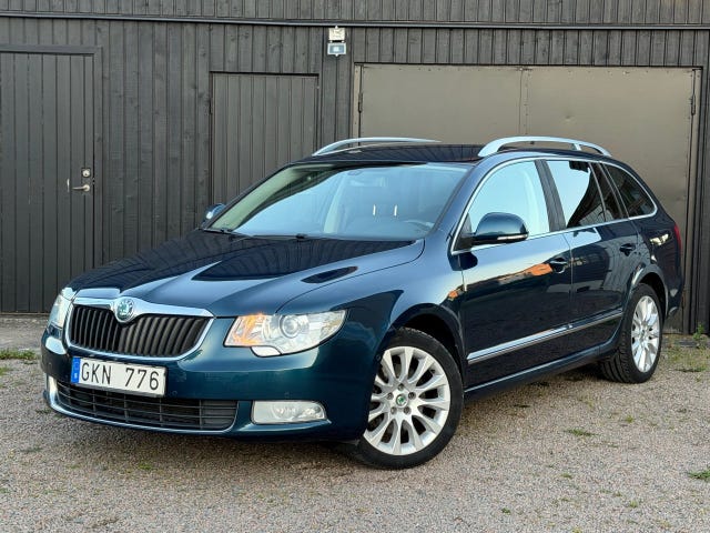 Skoda Superb 2012