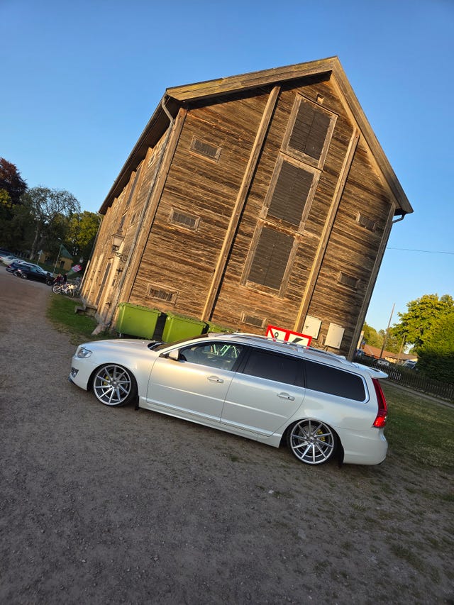 Volvo V70 2015