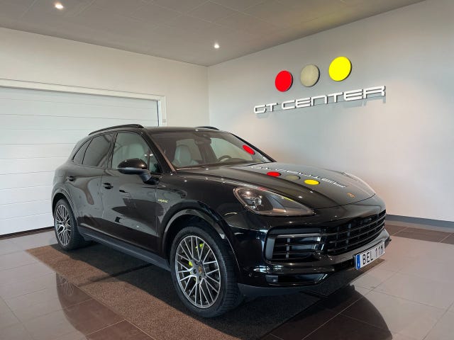 Porsche Cayenne 2021