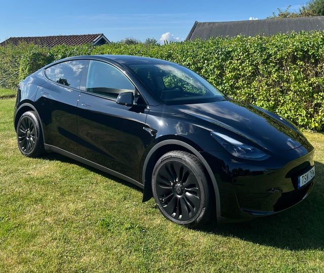 Tesla Model Y 2023