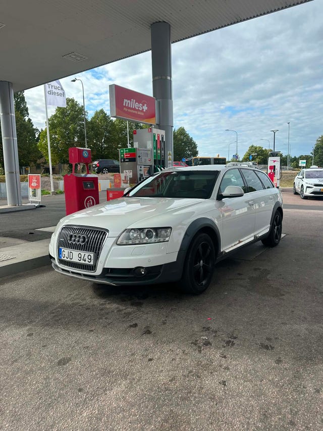 Audi A6 allroad 2011