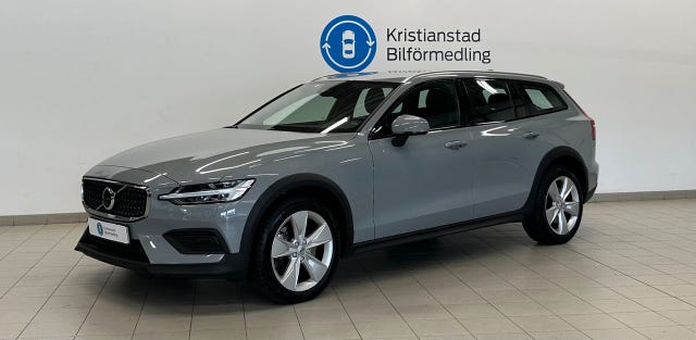Volvo V60 Cross Country 2024