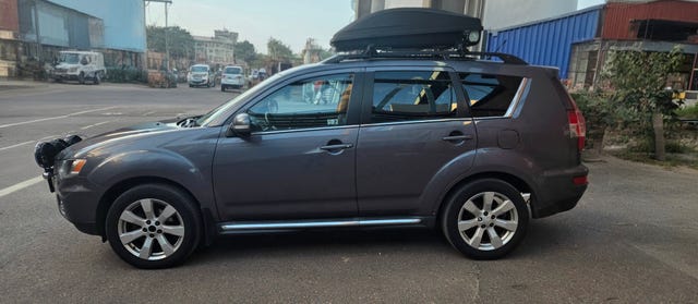Mitsubishi Outlander 2011