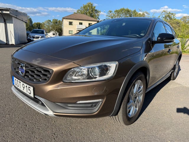 Volvo V60 Cross Country 2017
