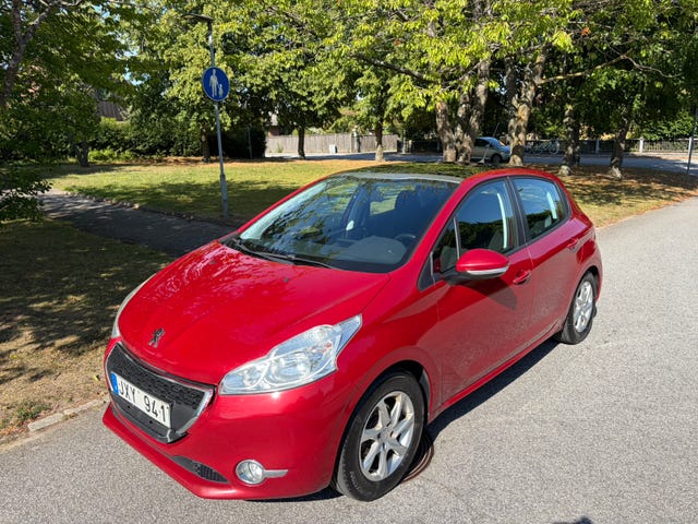 Peugeot 208 2014