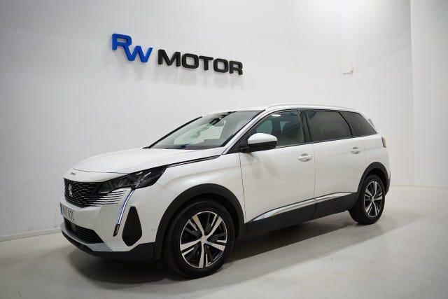Peugeot 5008 2021