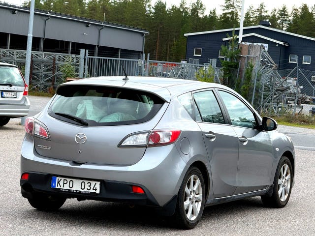 Mazda 3 — bild 8 av 12