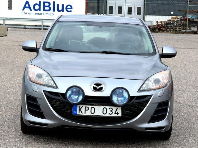 Mazda 3 — bild 2 av 12
