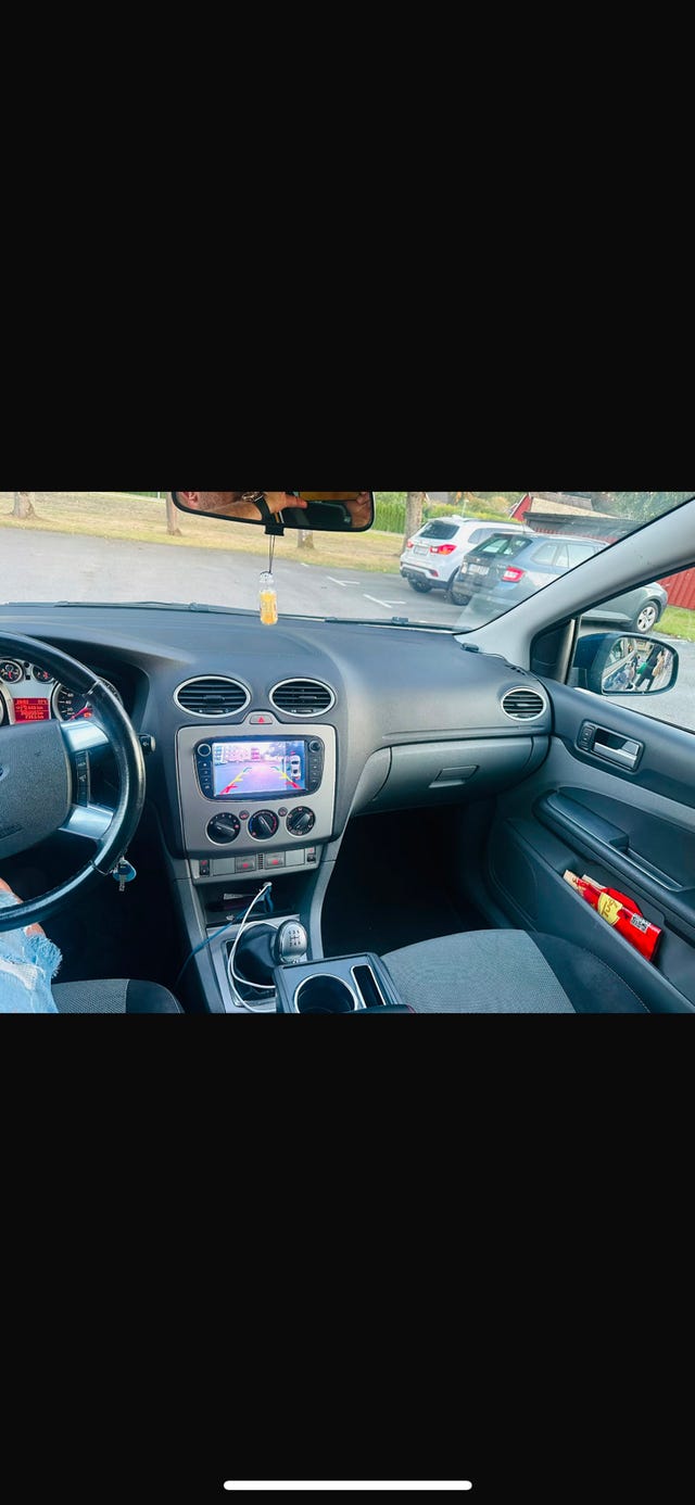 Ford Focus 2011 – bild 3