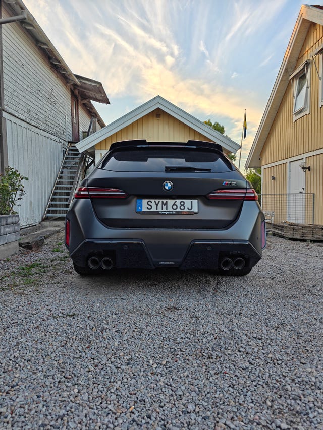 BMW M5 2025