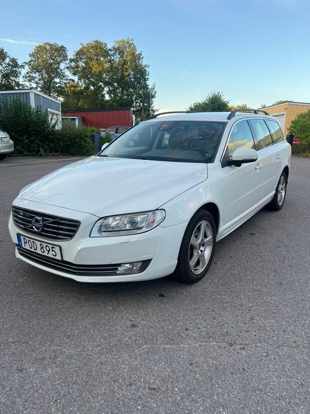 Volvo V70 2016