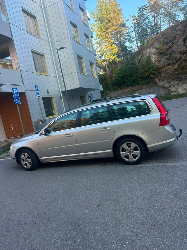 Volvo V70 2010