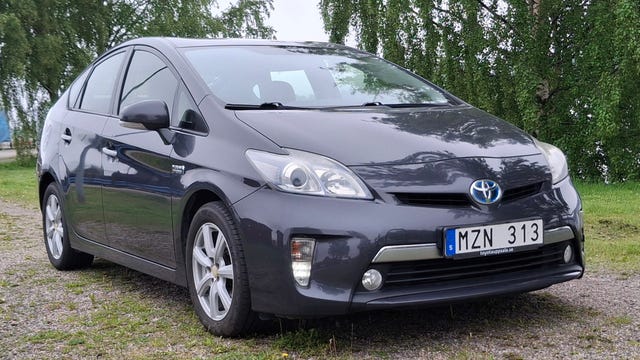 Toyota Prius Plug-in Hybrid 2012