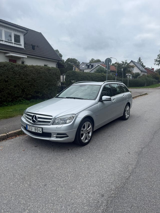 Mercedes-Benz C220 2011