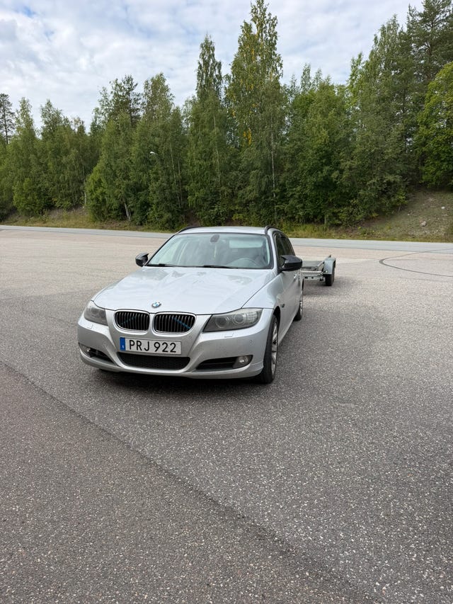 BMW 320i 2011