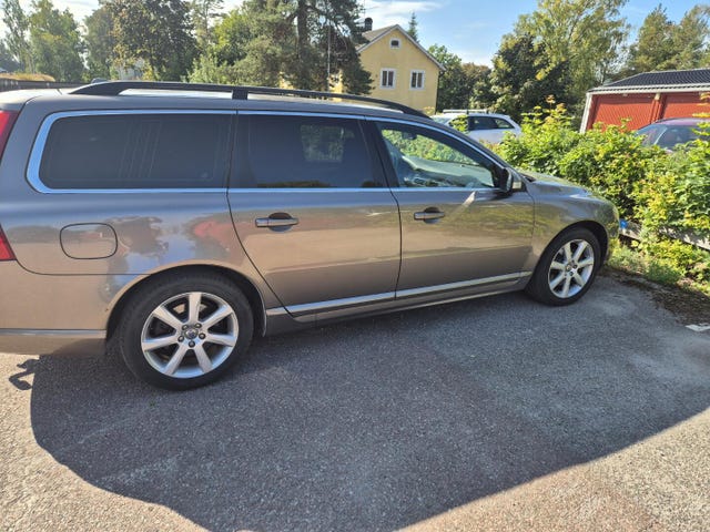 Volvo V70 2010