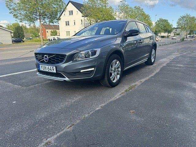 Volvo V60 Cross Country 2018