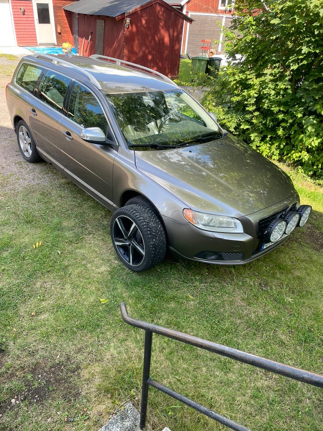 Volvo V70 2010