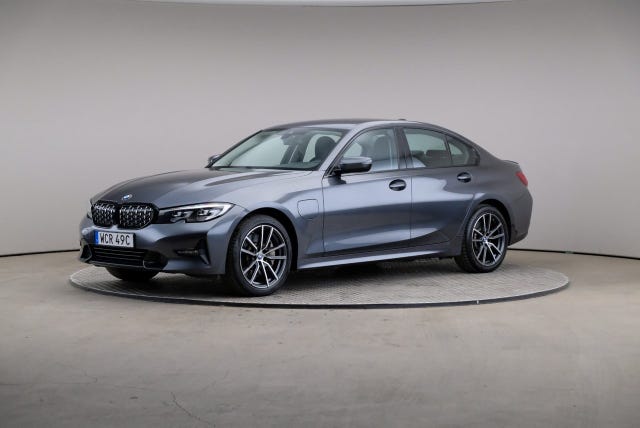 BMW 330e 2021