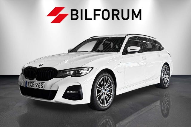 BMW 330e 2021