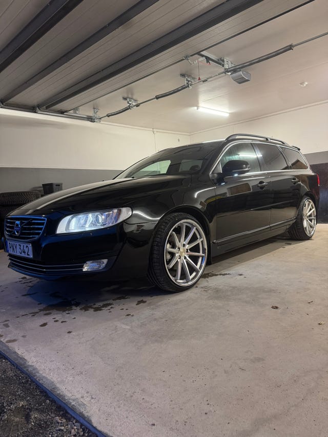 Volvo V70 2015