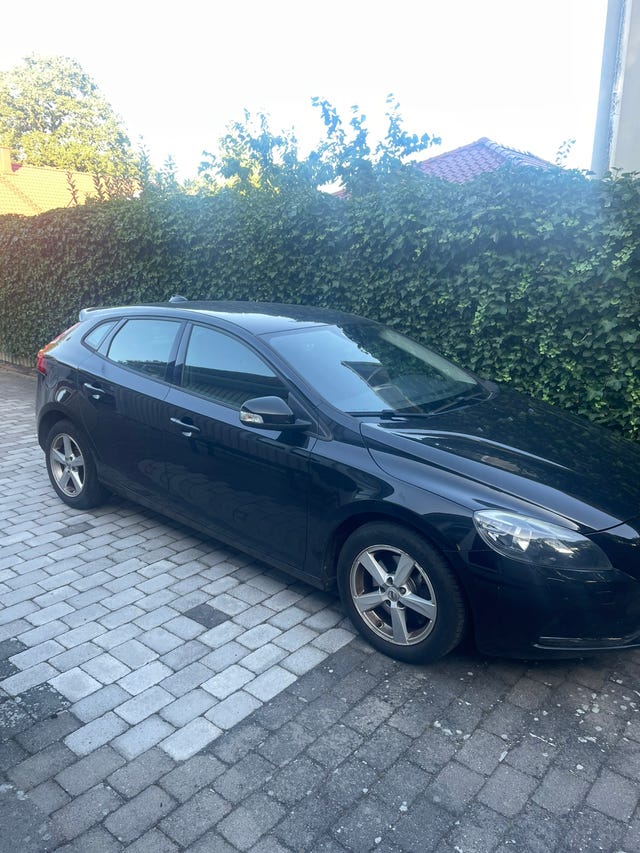 Volvo V40 2017