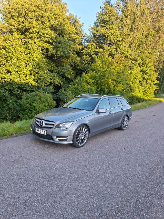 Mercedes-Benz C220 2012