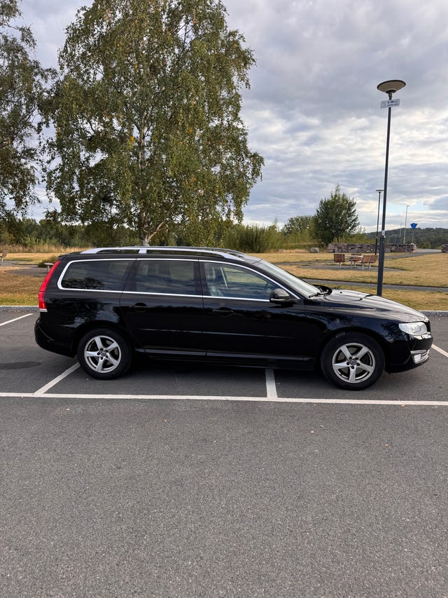 Volvo V70 2016