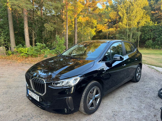 BMW 225e 2023