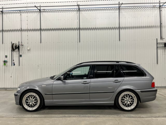 BMW 320i 2005