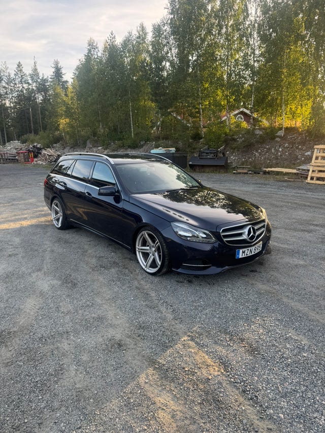 Mercedes-Benz E220 2016