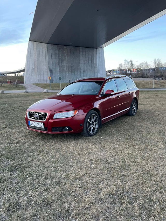 Volvo V70 2011
