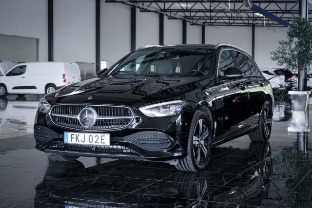 Mercedes-Benz C300 2024